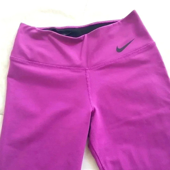 Nike Dri-Fit Capri Women's Leggings - Picture 2 of 7